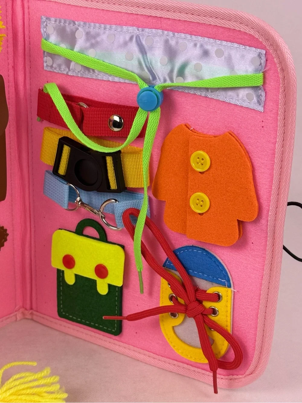 The Unbranded Brand bright pink